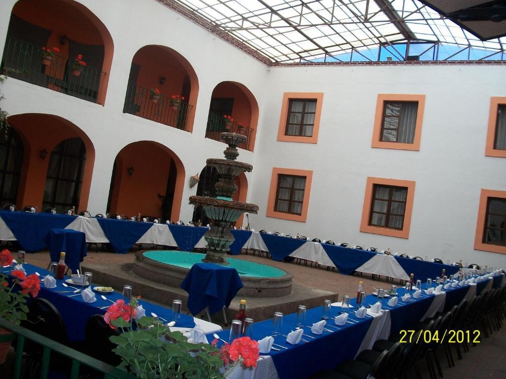 Hotel Amealco Exterior photo